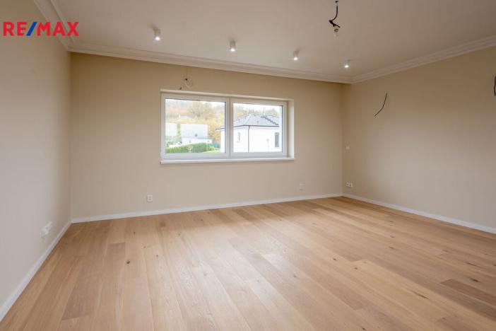 Prodej rodinného domu, Jenišov, 178 m2