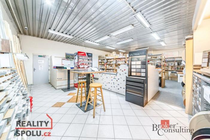 Prodej výrobních prostor, Kozolupy, 8000 m2