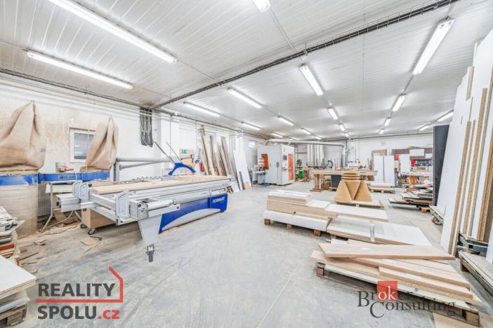 Prodej výrobních prostor, Kozolupy, 8000 m2