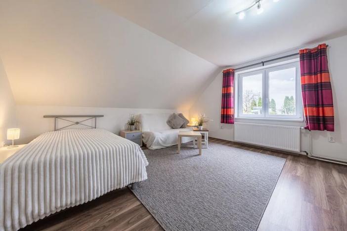 Prodej rodinného domu, Dobrovice, 250 m2