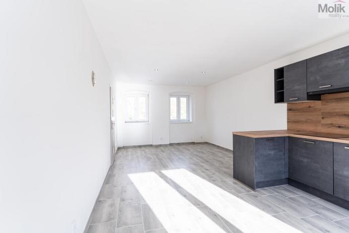 Prodej rodinného domu, Manětín, 208 m2