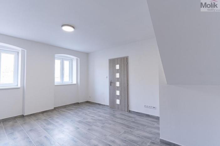 Prodej rodinného domu, Manětín, 208 m2