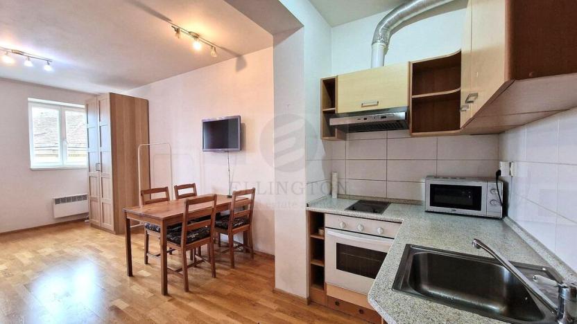 Pronájem bytu 1+kk, Praha - Žižkov, Táboritská, 31 m2