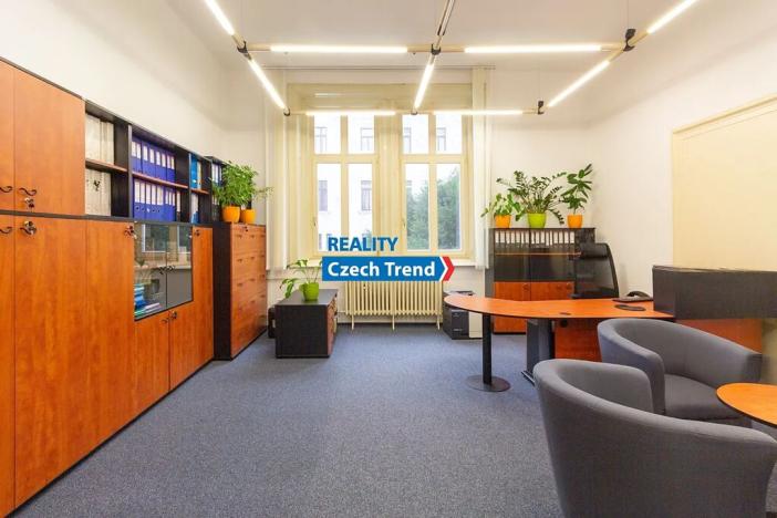 Prodej činžovního domu, Olomouc, Kollárovo nám., 2762 m2