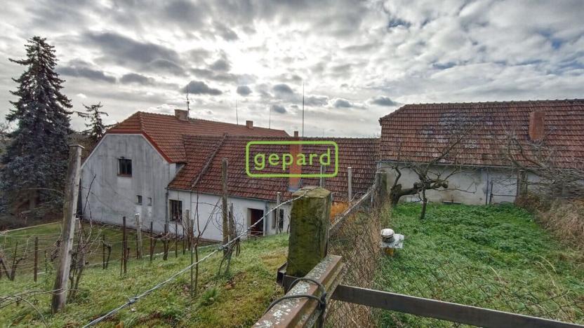 Prodej podílu 1/2 rodinného domu, Ořechov, Ořechovičská, 567 m2