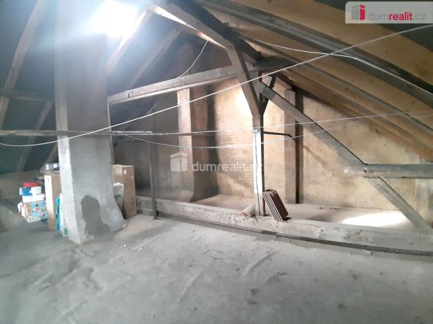 Prodej rodinného domu, Plzeň - Skvrňany, U Dráhy, 230 m2