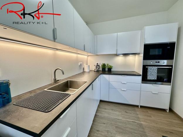 Pronájem bytu 2+kk, Praha - Ruzyně, Stočesova, 64 m2