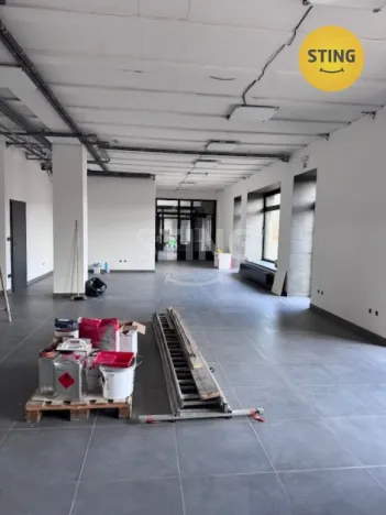 Pronájem kanceláře, Český Těšín, Jablunkovská, 902 m2