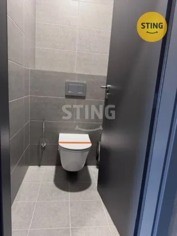 Pronájem kanceláře, Český Těšín, Jablunkovská, 902 m2