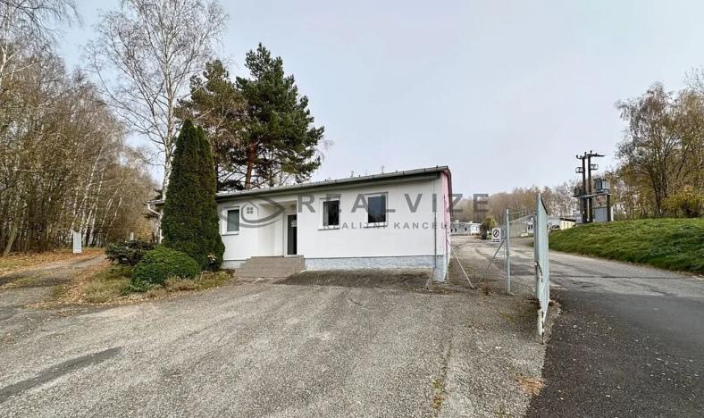 Pronájem kanceláře, Benešov nad Černou, 150 m2