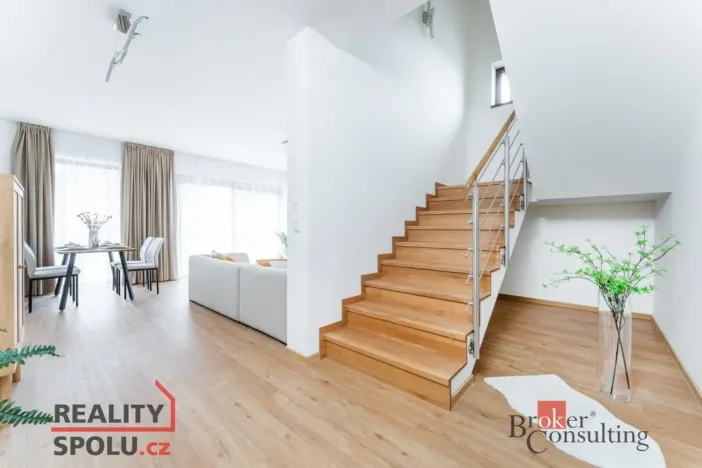 Prodej rodinného domu, Ořech, Východní, 161 m2