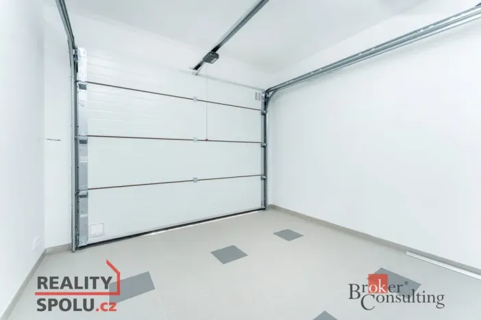 Prodej rodinného domu, Ořech, Východní, 161 m2