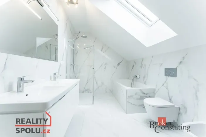 Prodej rodinného domu, Ořech, Východní, 170 m2