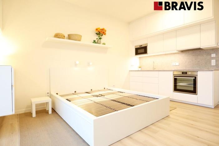 Pronájem bytu 1+kk, Brno - Sadová, Kumpoštova, 32 m2