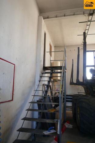 Prodej výrobních prostor, Moravec, 3963 m2