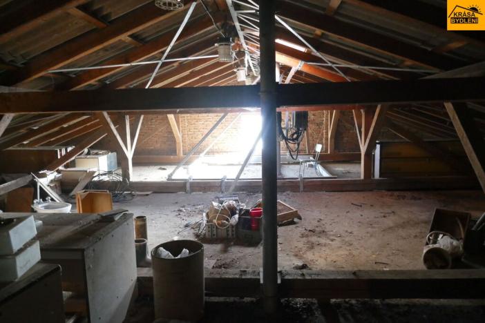 Prodej výrobních prostor, Moravec, 3963 m2