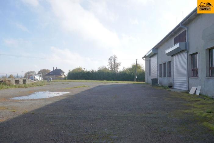 Prodej výrobních prostor, Moravec, 3963 m2