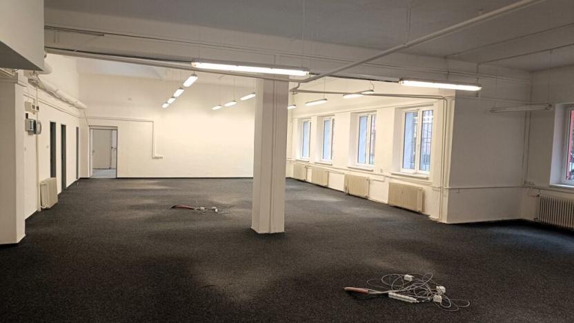 Pronájem kanceláře, České Budějovice - České Budějovice 3, Kubatova, 498 m2