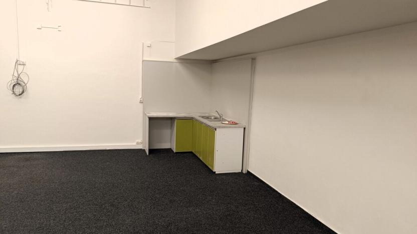 Pronájem kanceláře, České Budějovice - České Budějovice 3, Kubatova, 498 m2