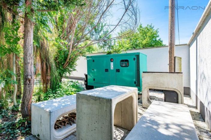 Prodej obchodního prostoru, Neratovice, Vojtěšská, 898 m2