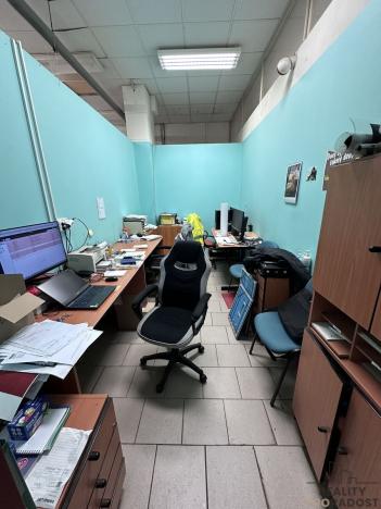 Pronájem skladu, Adamov, 183 m2