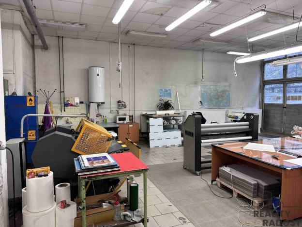 Pronájem skladu, Adamov, 254 m2