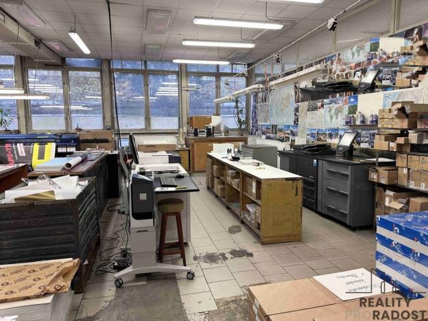 Pronájem skladu, Adamov, 254 m2