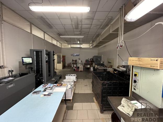 Pronájem skladu, Adamov, 254 m2