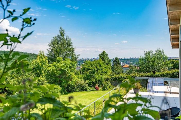 Prodej vily, Praha - Velká Chuchle, U bažantnice, 674 m2