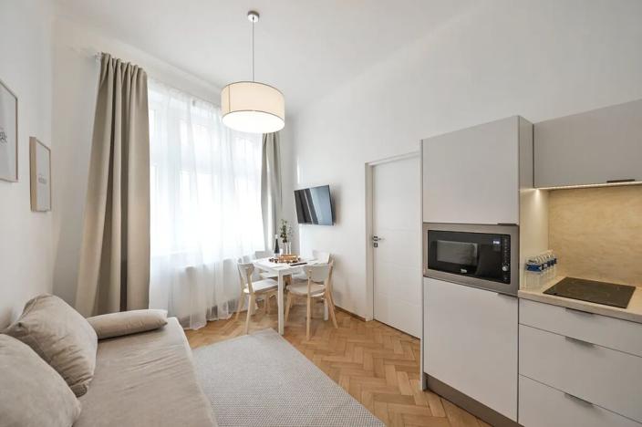 Prodej bytu 2+kk, Praha - Nové Město, Školská, 38 m2