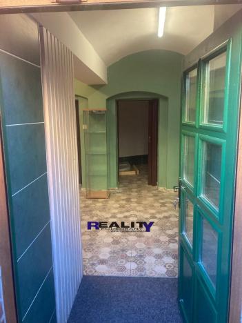 Pronájem obchodního prostoru, Žatec, Husova, 28 m2