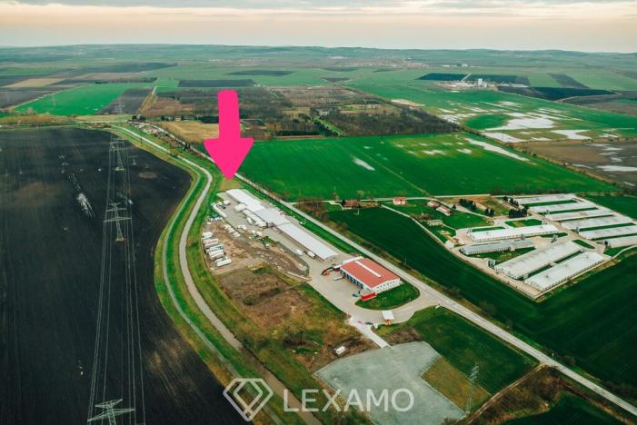 Prodej komerčního pozemku, Měnín, 3300 m2