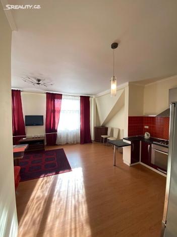 Prodej bytu 3+kk, Karlovy Vary, nábřeží Jana Palacha, 82 m2