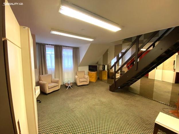 Prodej činžovního domu, Karlovy Vary, Kolmá, 444 m2