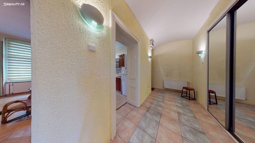 Prodej bytu 3+1, Karlovy Vary, Krále Jiřího, 89 m2