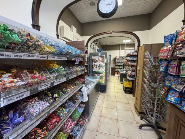 Prodej obchodního prostoru, Karlovy Vary, nábřeží Jana Palacha, 89 m2