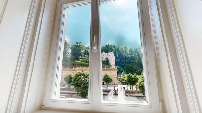 Prodej bytu 1+1, Karlovy Vary, Vřídelní, 42 m2