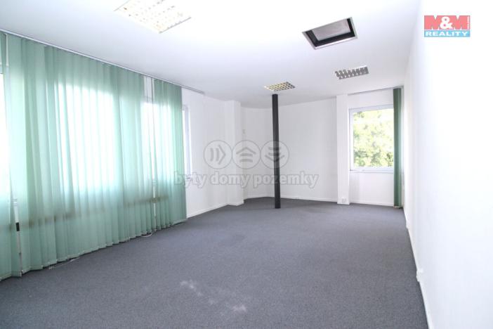 Pronájem kanceláře, Praha - Strašnice, Pod kapličkou, 695 m2