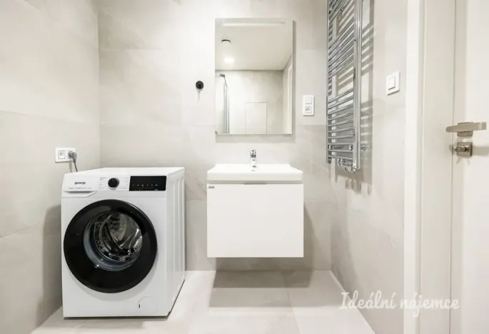 Pronájem bytu 1+kk, Praha - Žižkov, Šrámkové, 36 m2