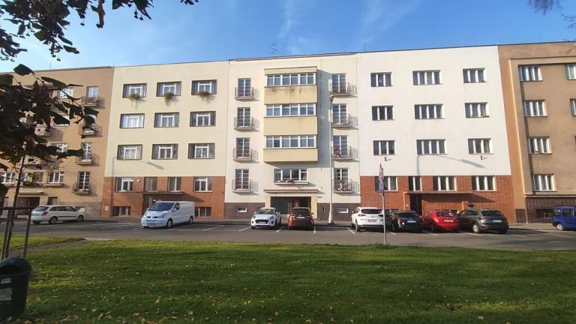 Pronájem bytu 2+1, Hradec Králové, Smetanovo nábřeží, 64 m2