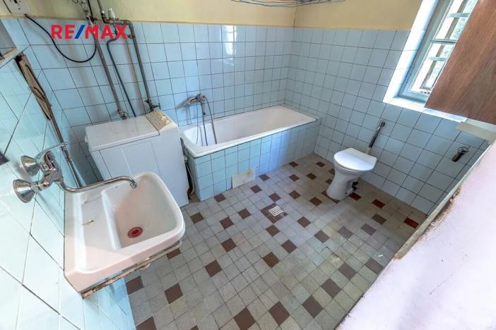 Prodej rodinného domu, Dobrovice, 180 m2