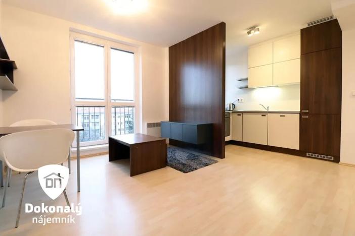 Pronájem bytu 1+kk, Praha - Záběhlice, Jabloňová, 46 m2