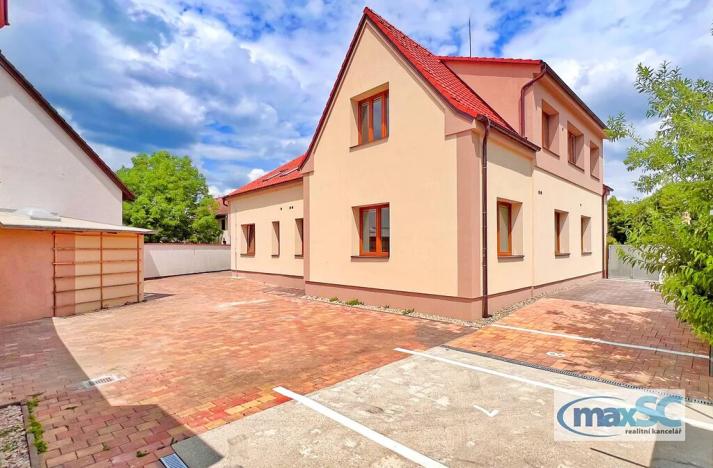 Pronájem bytu 2+kk, Holice, Hradecká, 45 m2