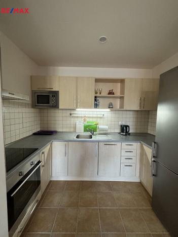 Pronájem bytu 2+kk, Karlovy Vary, Jateční, 51 m2