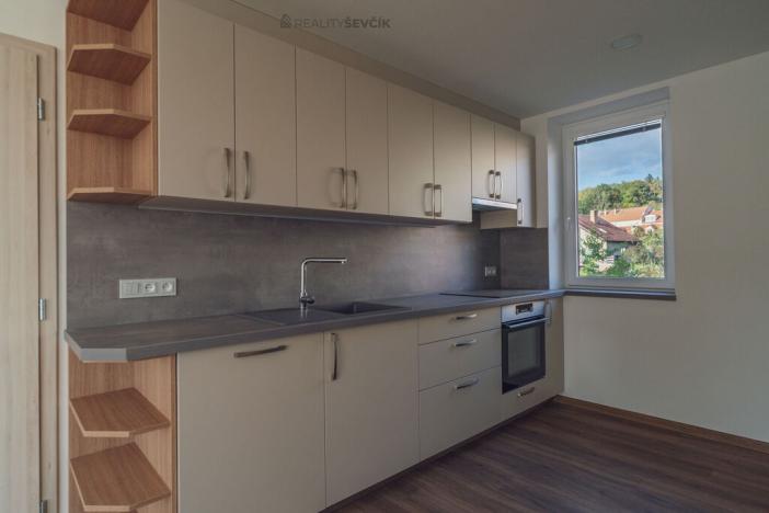 Pronájem bytu 3+kk, Hluboká nad Vltavou, Husova, 82 m2