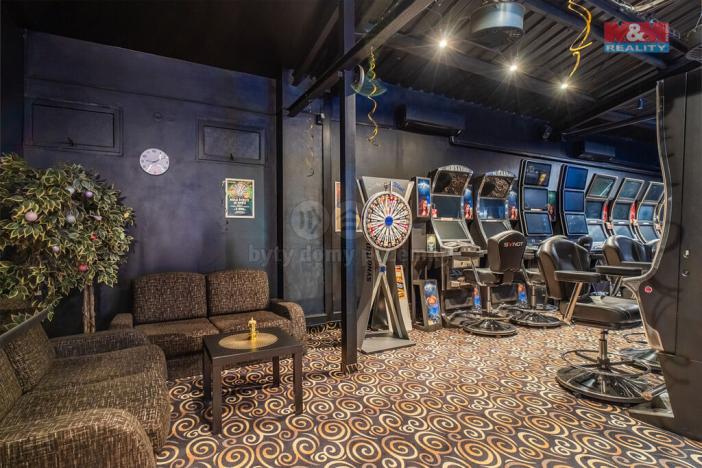 Prodej obchodního prostoru, Mimoň - Mimoň I, Husova, 124 m2