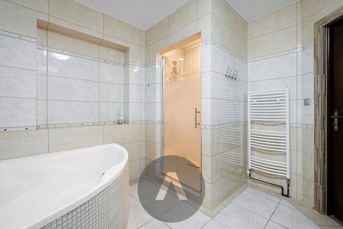 Prodej vícegeneračního domu, Šumice, 403 m2