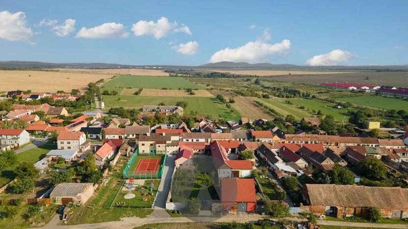 Prodej vícegeneračního domu, Šumice, 403 m2