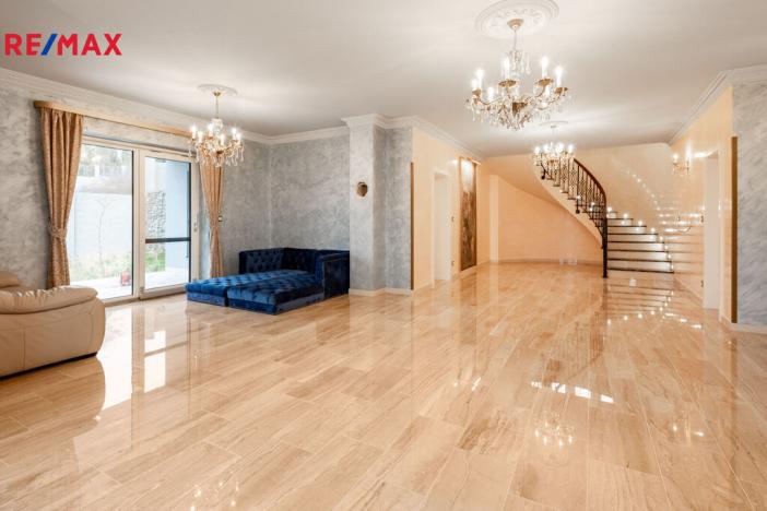 Prodej rodinného domu, Jenišov, Pod Vrchem, 483 m2