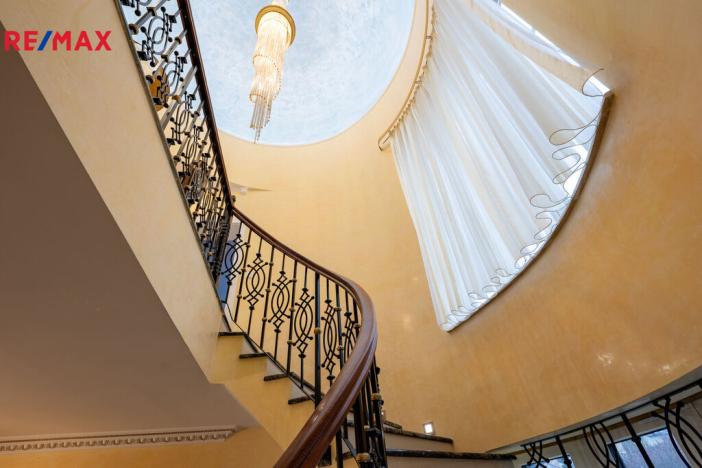 Prodej rodinného domu, Jenišov, Pod Vrchem, 483 m2